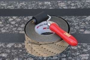 Антиковзальна стрічка 3М™ Safety-Walk™ 610